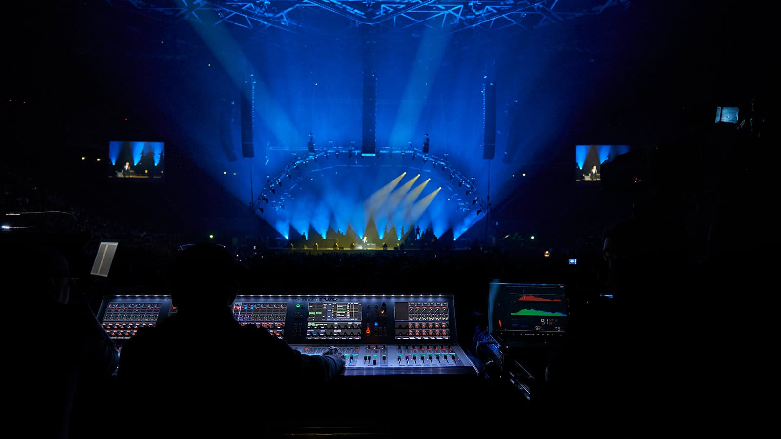 Michel Sardou Takes Meyer Sound LEO on Arena Tour