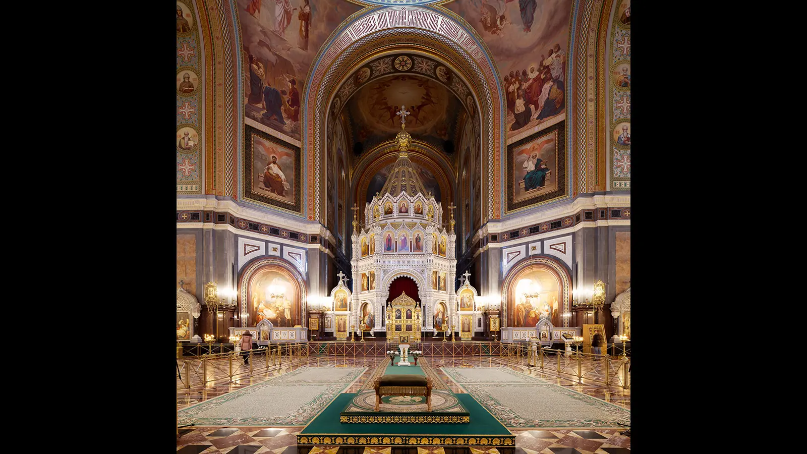 Meyer Sound CAL Brings Clarity to Reverberant Moscow Cathedral