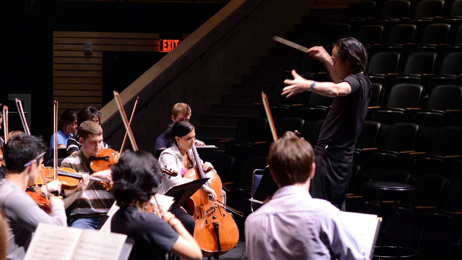 Scott Yoo conducts at the Cornerstone Arts Center