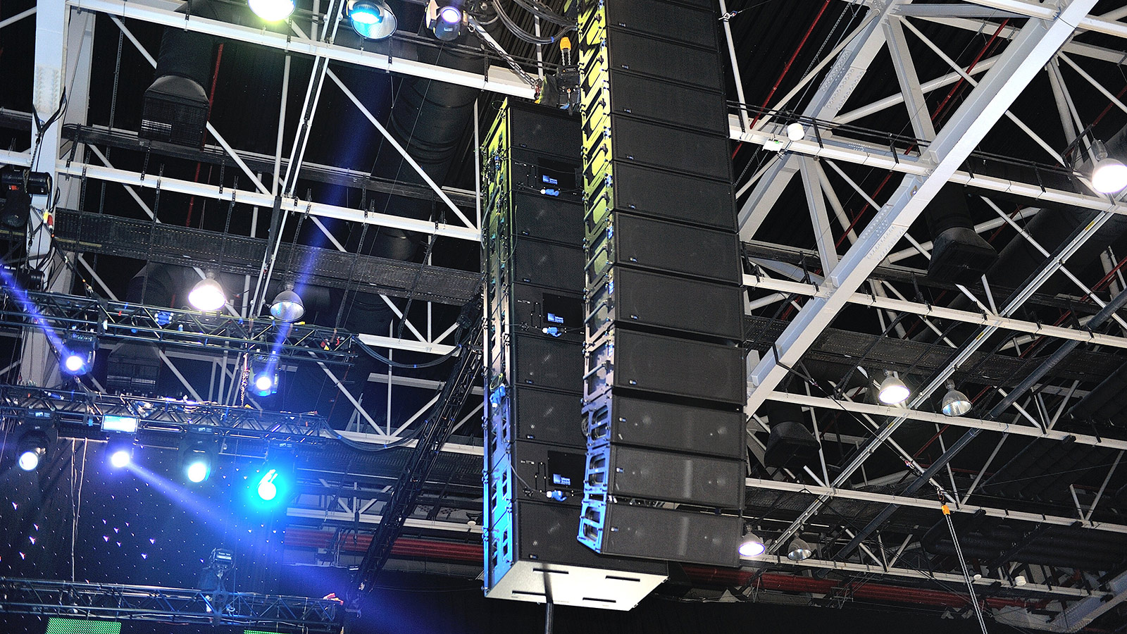 Dubai World Trade Centre Debuts Meyer Sound LEO at Music Week