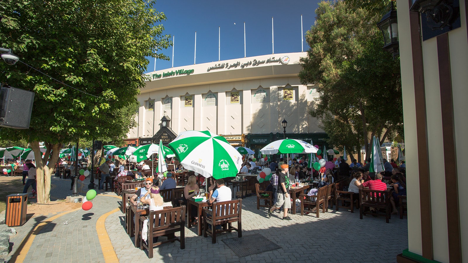 Irish Village Pub in Dubai Extends Outdoor Terrace with Meyer Sound 48 V Loudspeakers