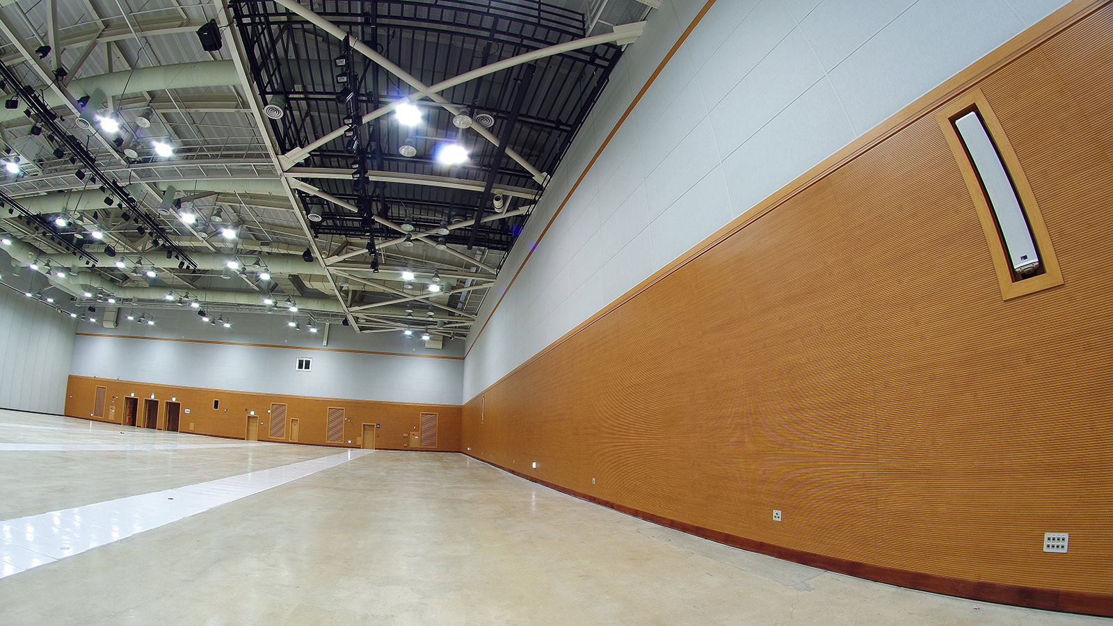 Meyer Sound CAL Clarifies Music and Speech in Reverberant Korean Convention Center