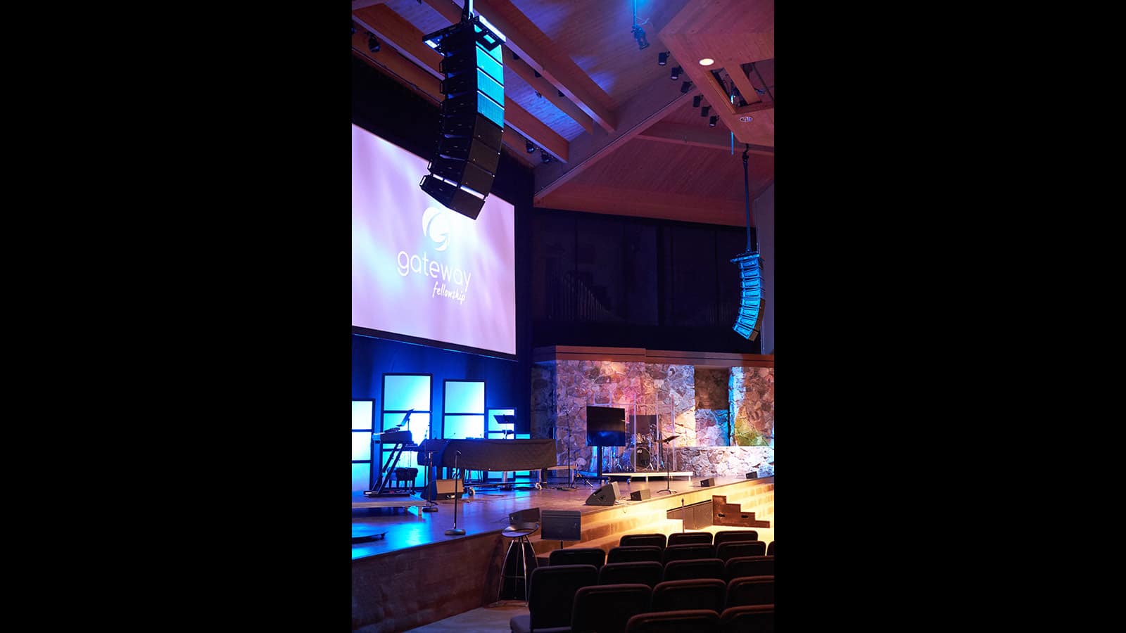 Gateway Fellowship is First Church to Install New Meyer Sound LEOPARD