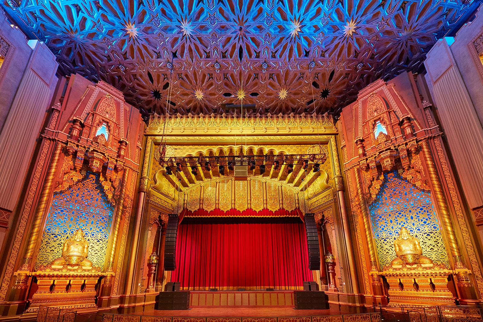 Oakland's Fox Theater Turns to Bay Area Neighbor Meyer Sound for Upgraded  LYON System