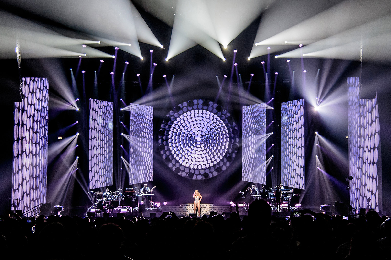 Mariah Carey Tours Europe with Meyer Sound LEO: 