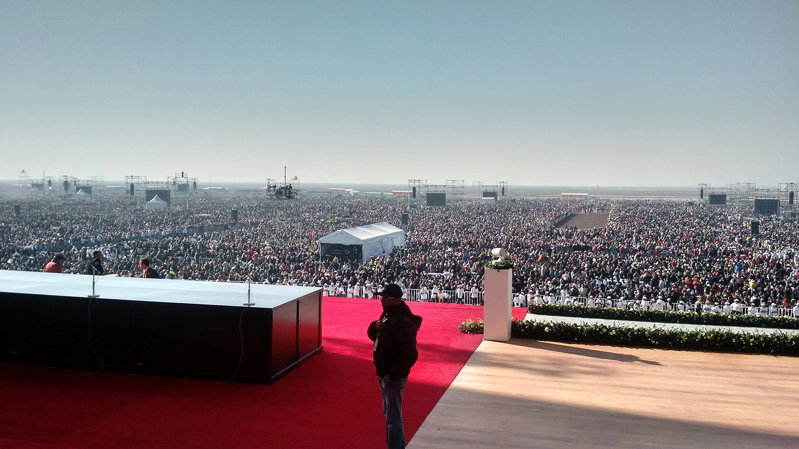 Meyer Sound LEO Family Powers 300,000-Strong Papal Event in Mexico