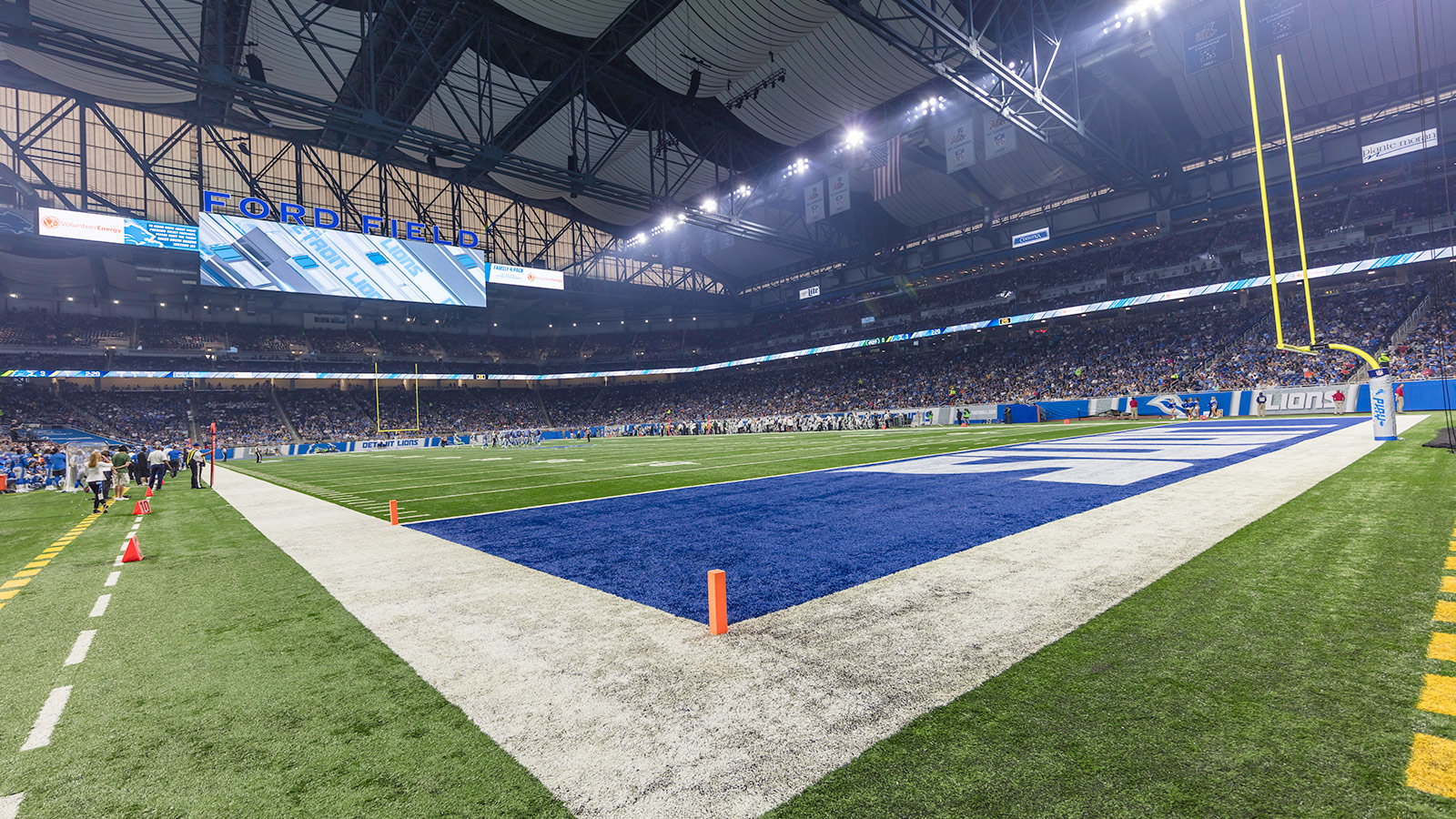 Detroit Lions Roar at Ford Field with Meyer Sound’s LEO Family