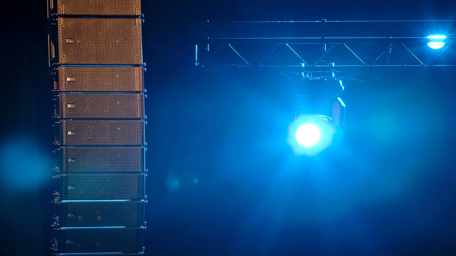 From Conferences to Concerts, Meyer Sound M1D Covers the Gamut at Iceland's Hof Menningarhús