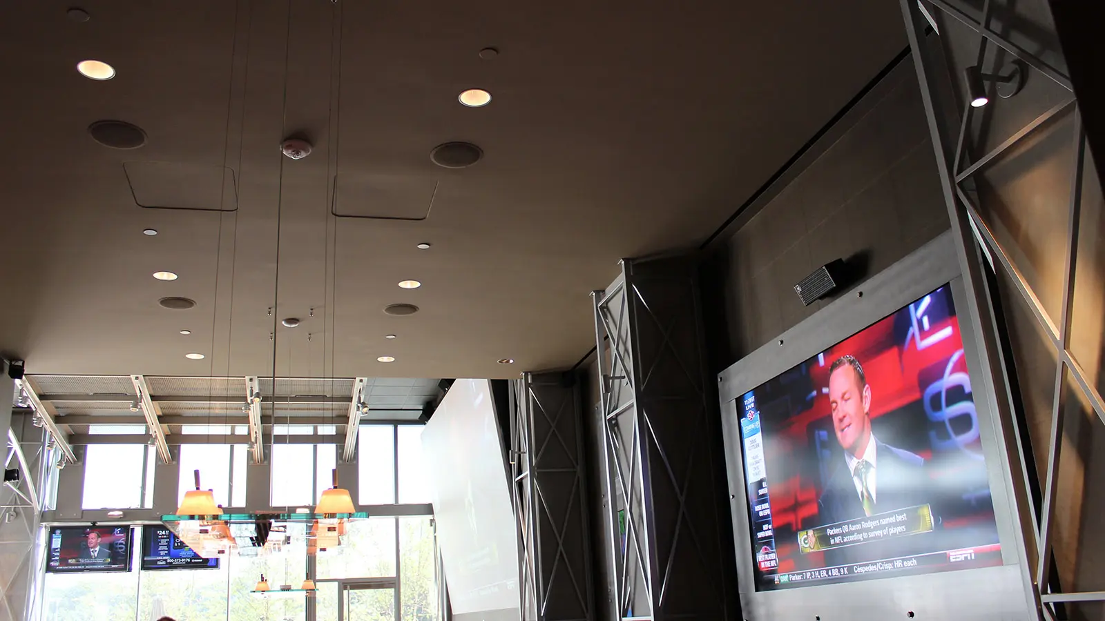 At The Owner's Box Sports Bar in Dallas, Meyer Sound Low-Voltage Systems Plunge Fans into the Game