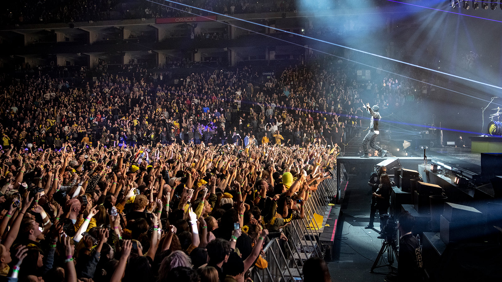 Meyer Sound LEO Family Soars with Twenty One Pilots on “Bandito Tour”