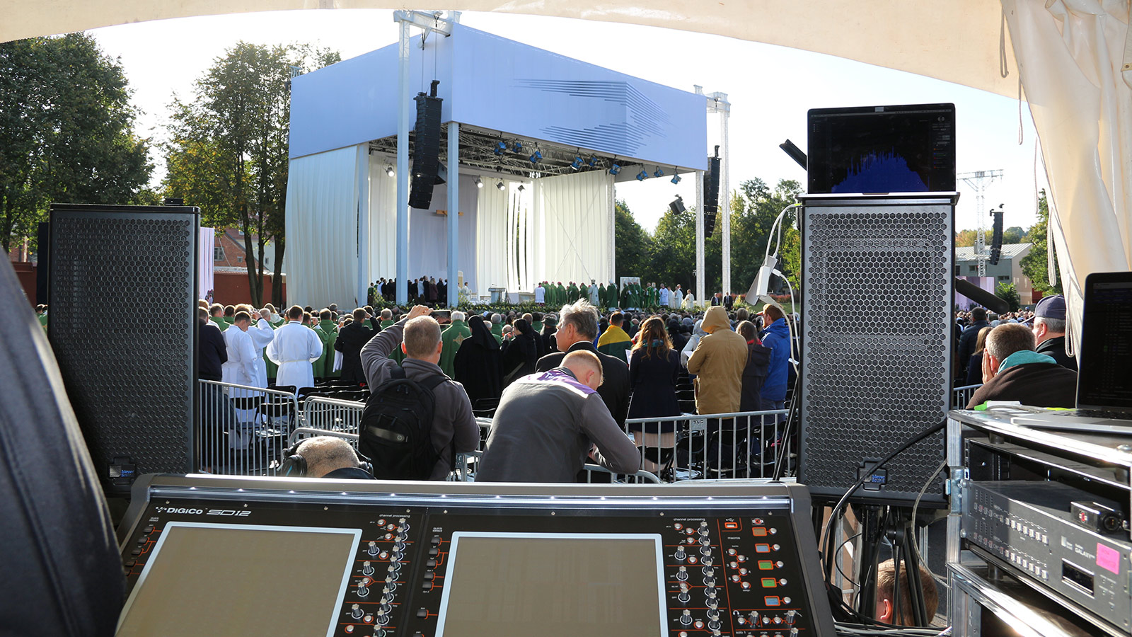 Meyer Sound LEO Family System Connects Pope Francis to Lithuanian Faithful at Open-Air Mass