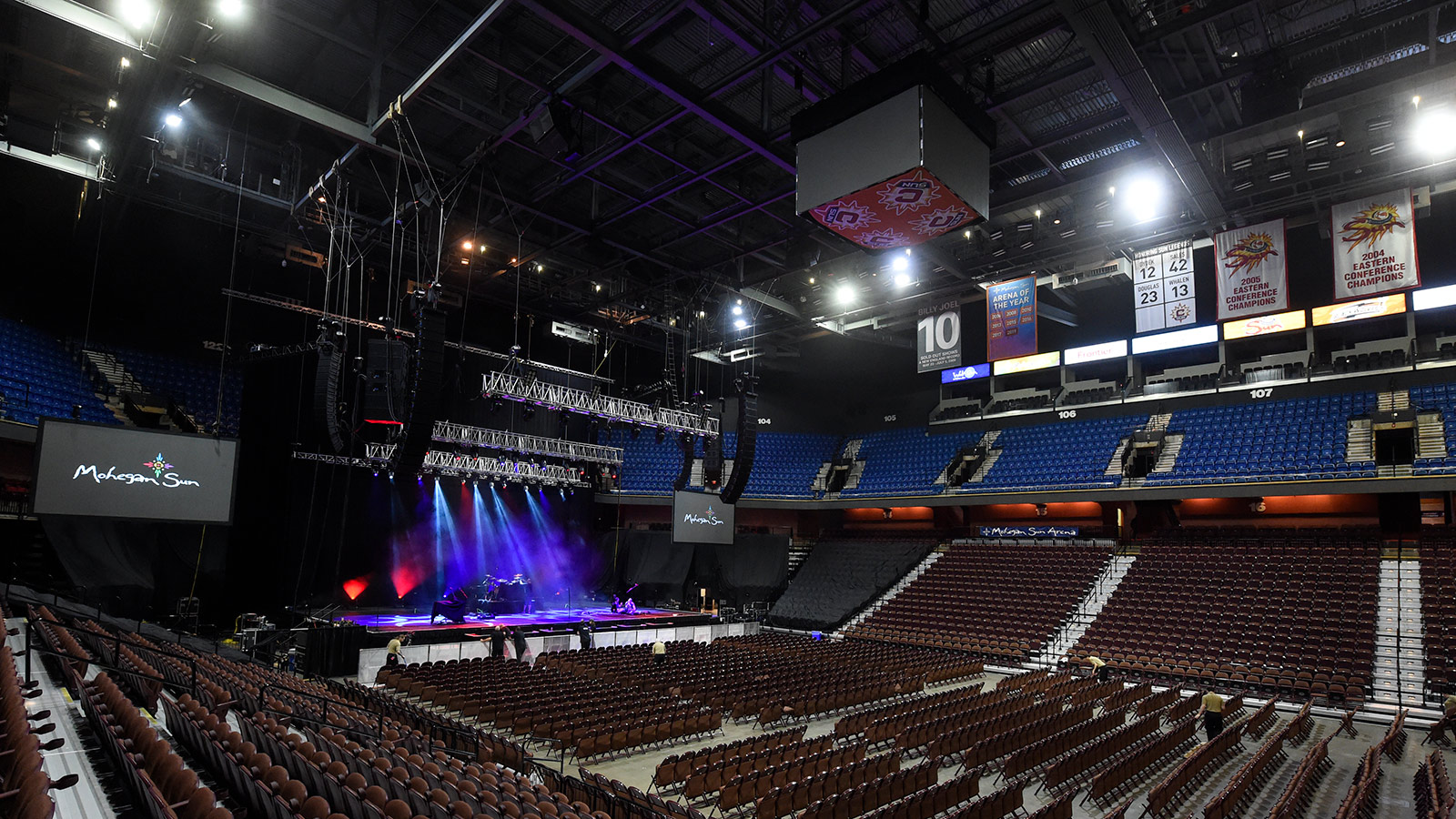 Mohegan Sun Shines with Meyer Sound LYON Arena System