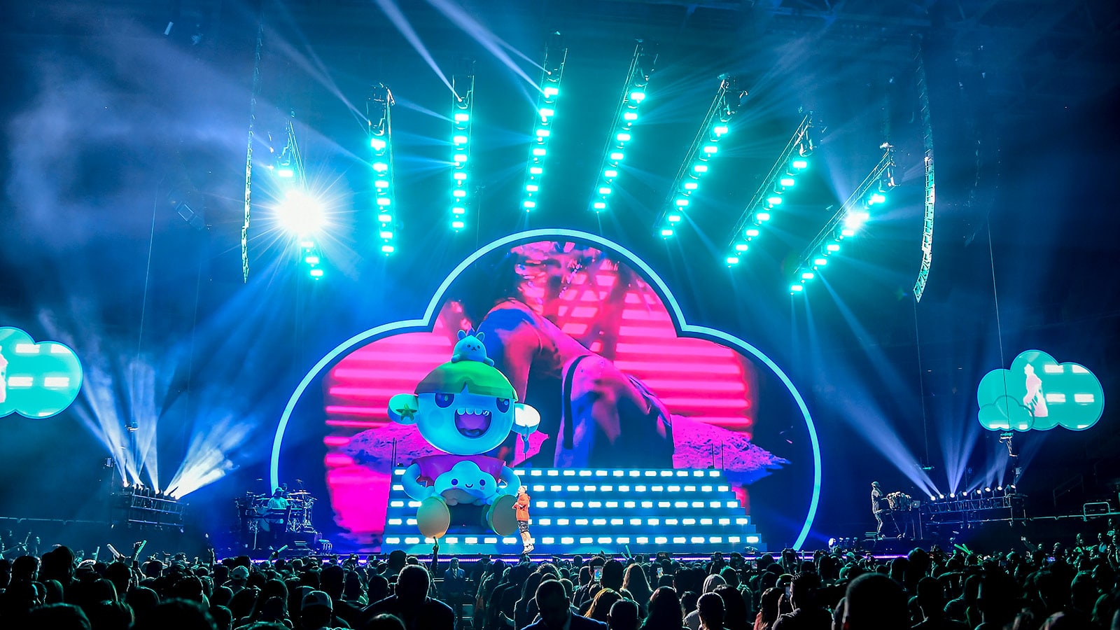 Meyer Sound LEO Family Propels J Balvin’s “Arcoiris Tour” Across North America