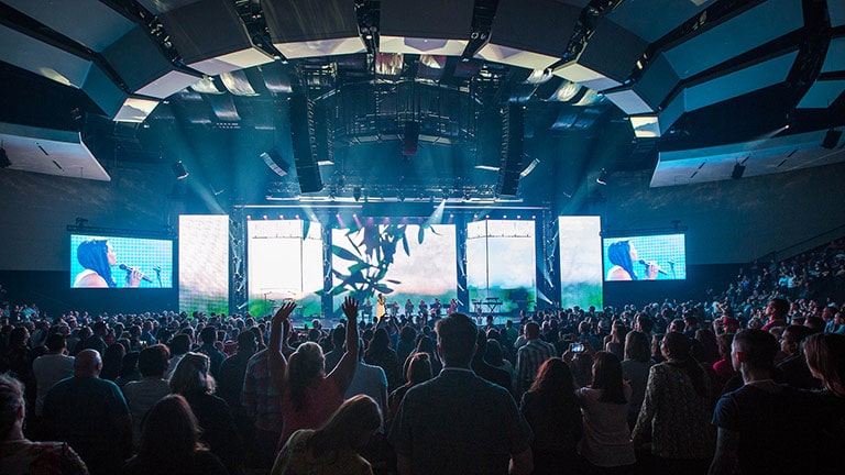 Gateway Church Steps Up to Innovative Mono-Stereo “Hybrid” LYON and LEOPARD System