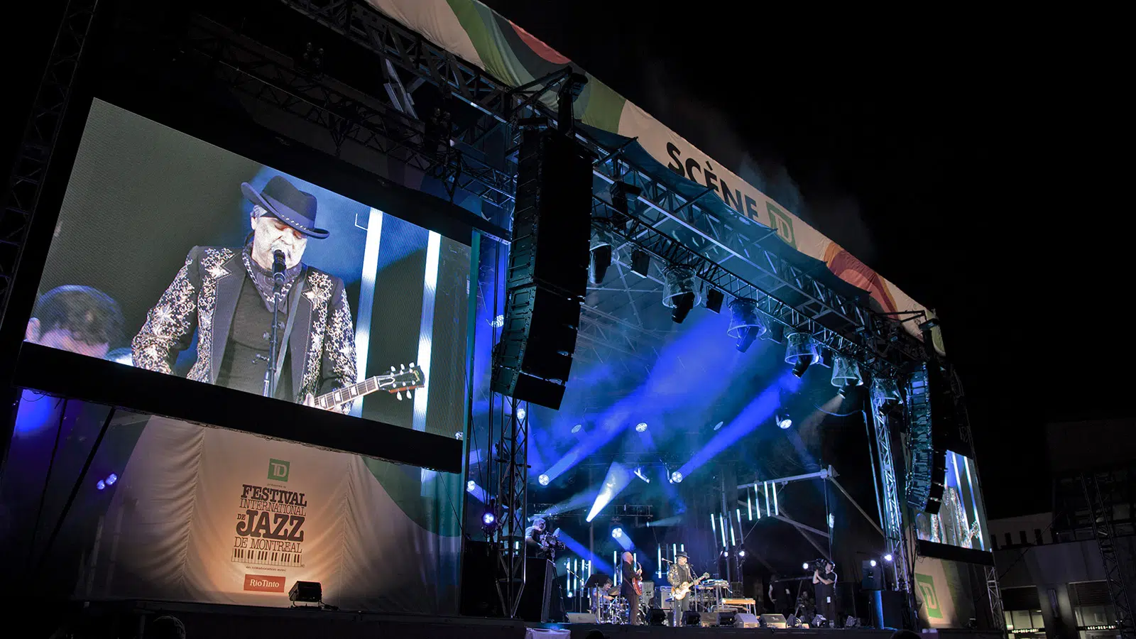 Daniel Lanois at Scène Place des Festivals