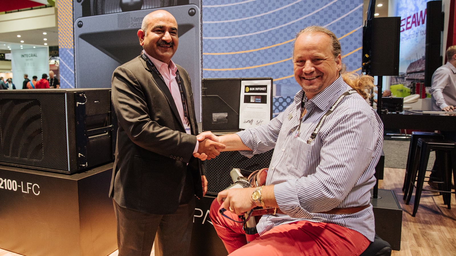 Neeraj Chandra, Director, Sun Infonet and Scott Gledhill, Director of International Sales, Meyer Sound (L-R).