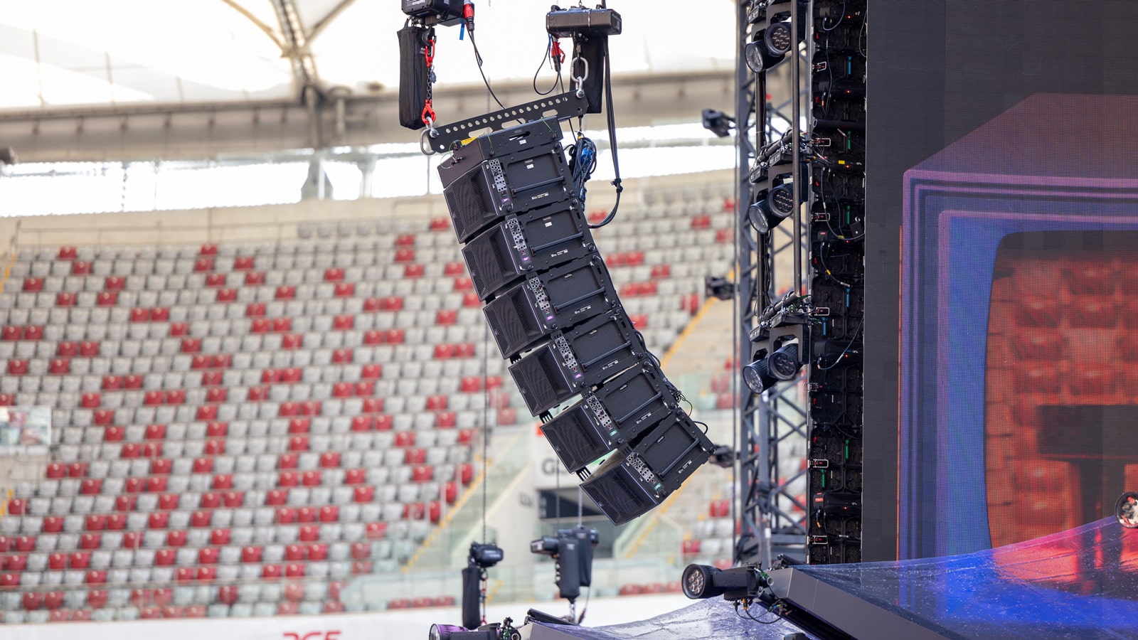 Dawid Podsiadło Performs With PANTHER in Poland