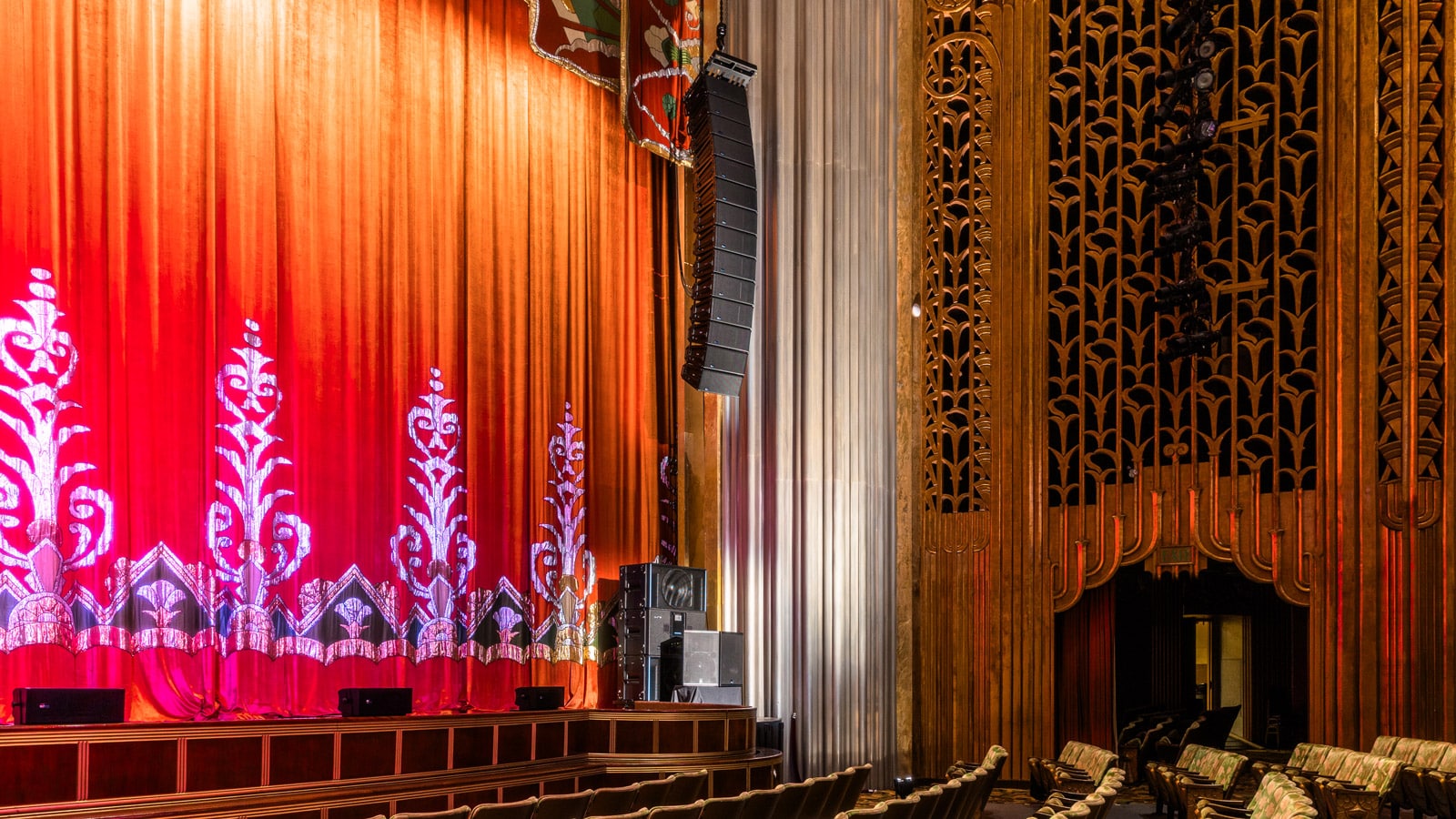 Meyer Sound Ushers Oakland’s Paramount Theatre into a Second Century of Audience Excitement