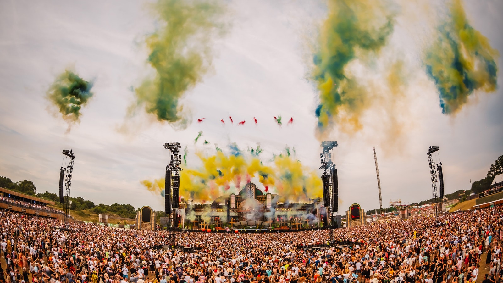  Meyer Sound PANTHER and 2100-LFC Raise the Bar at Parookaville 2024