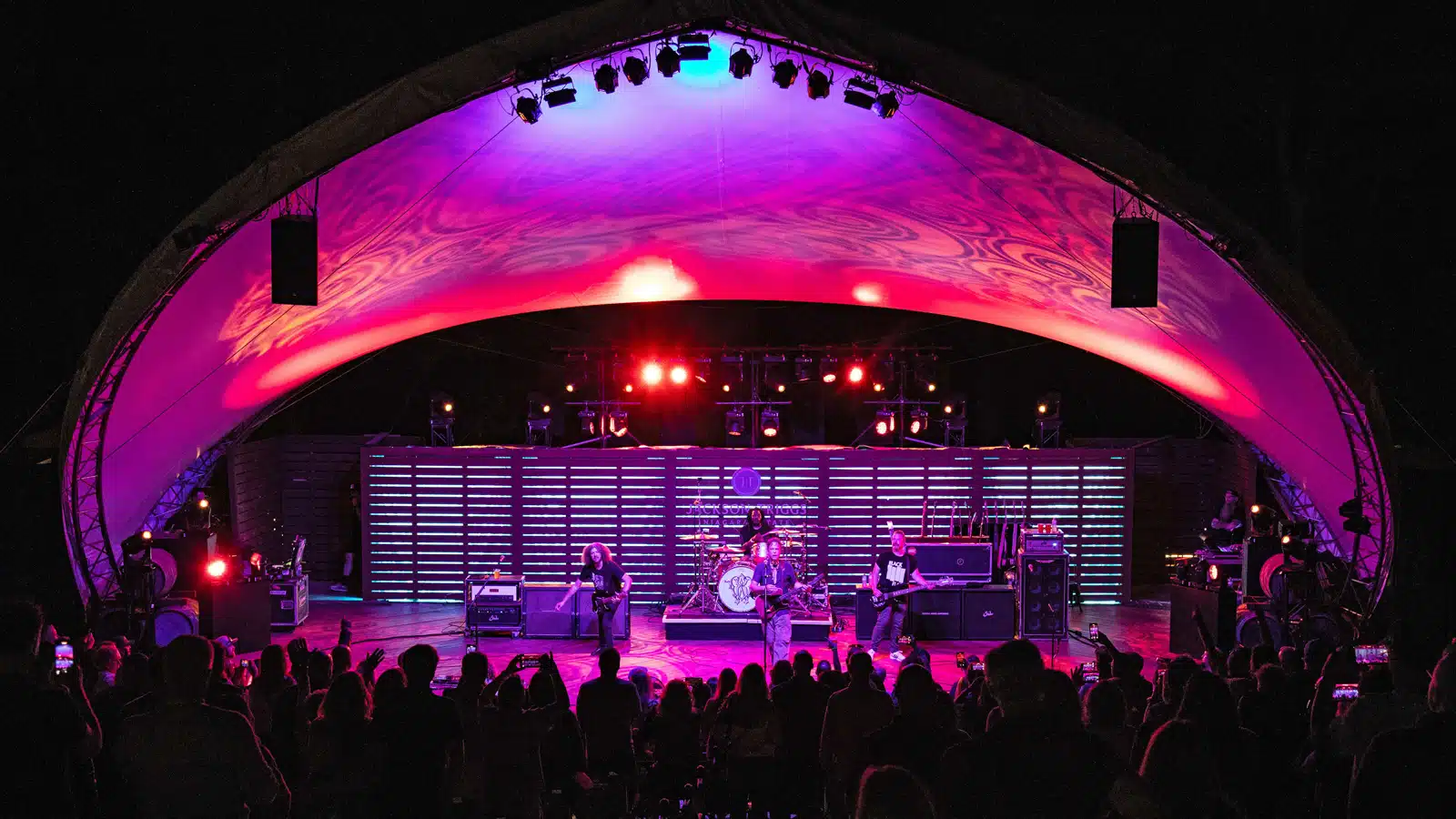 Big Wreck at Jackson-Triggs Amphitheatre