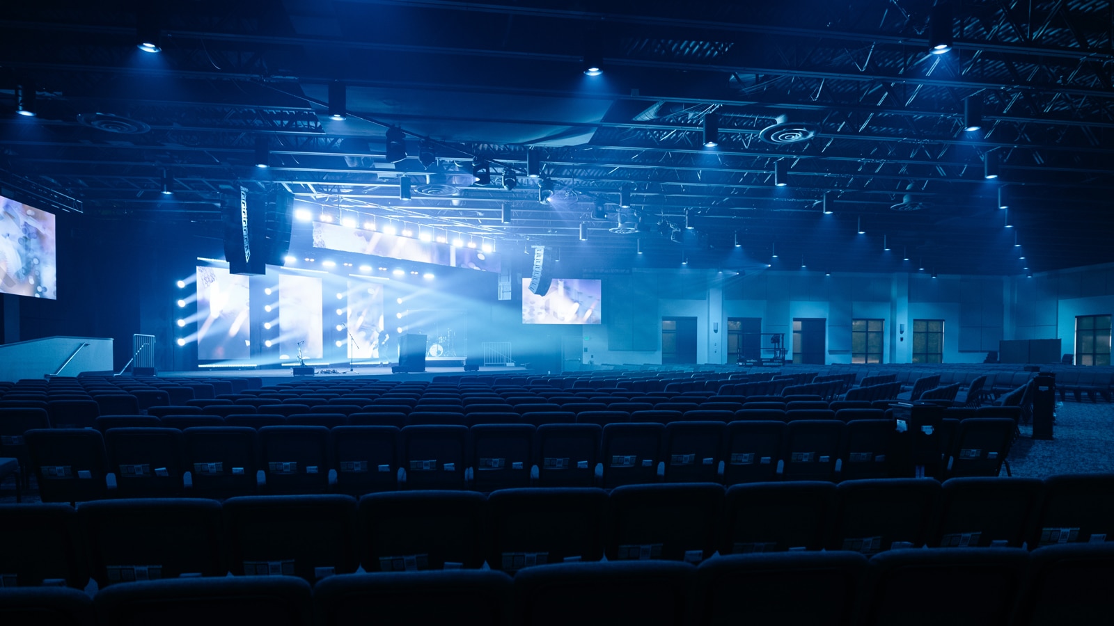 Meyer Sound LINA System Transforms Worship Experience at Calvary Church