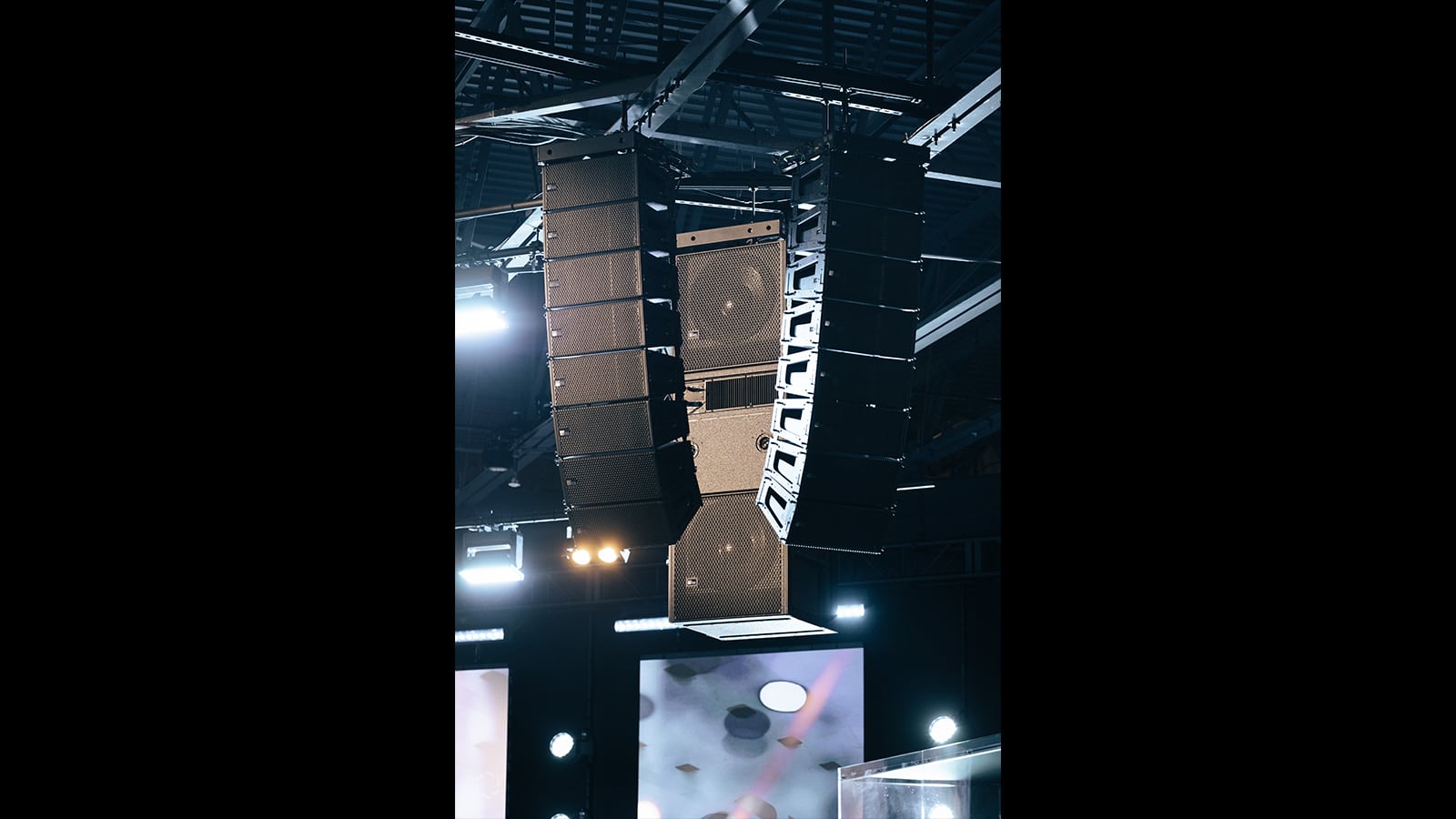 Meyer Sound LINA System Transforms Worship Experience at Calvary Church